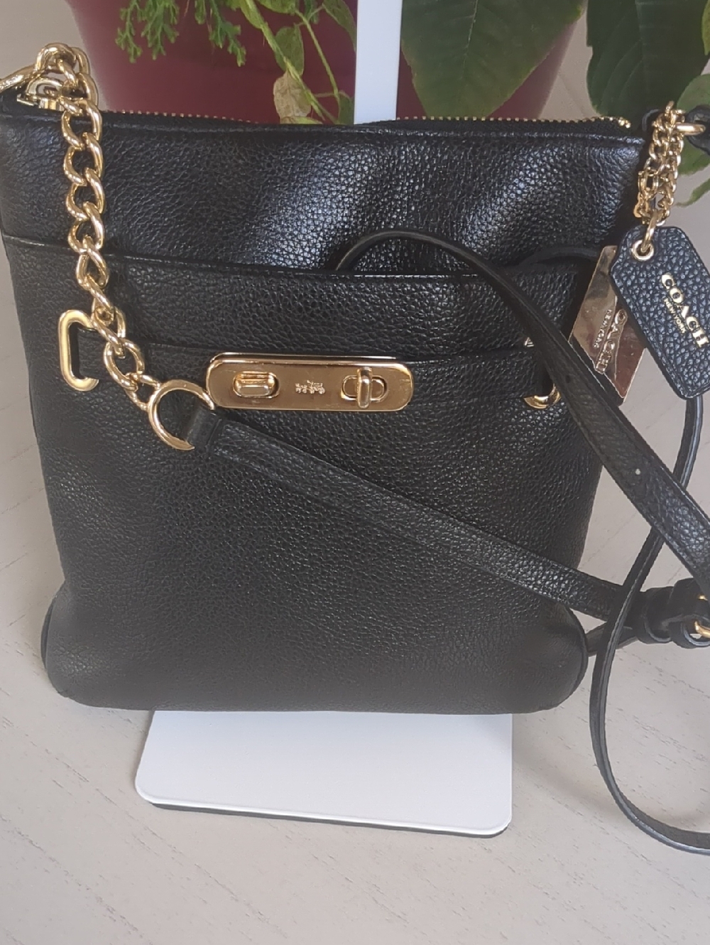 Coach black leather crossbody purse/bag - Picture 3 of 12